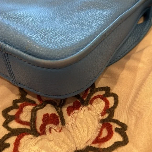 Kate Spade Run Around Medium Crossbody - Picture 5 of 9